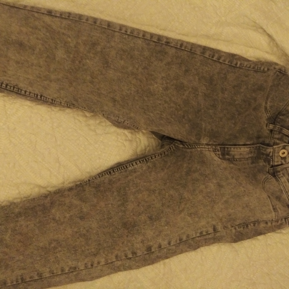 acid wash high wasted jeans